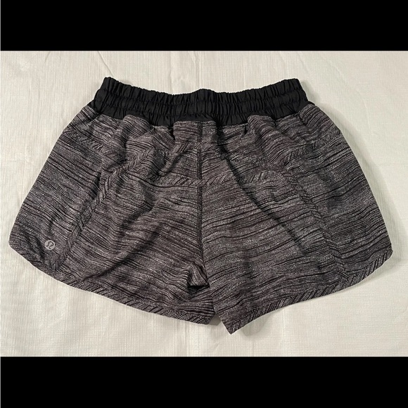 Lululemon tracker shorts - Picture 2 of 7